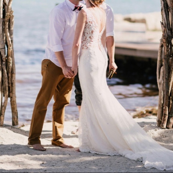 Sincerity wedding gown custom made lace open back - Picture 5 of 7